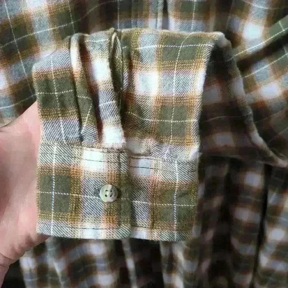 ARIZONA  JEAN CO. | Women's Olive/White/Tan Plaid Flannel Button Up Shirt - Picture 3 of 4